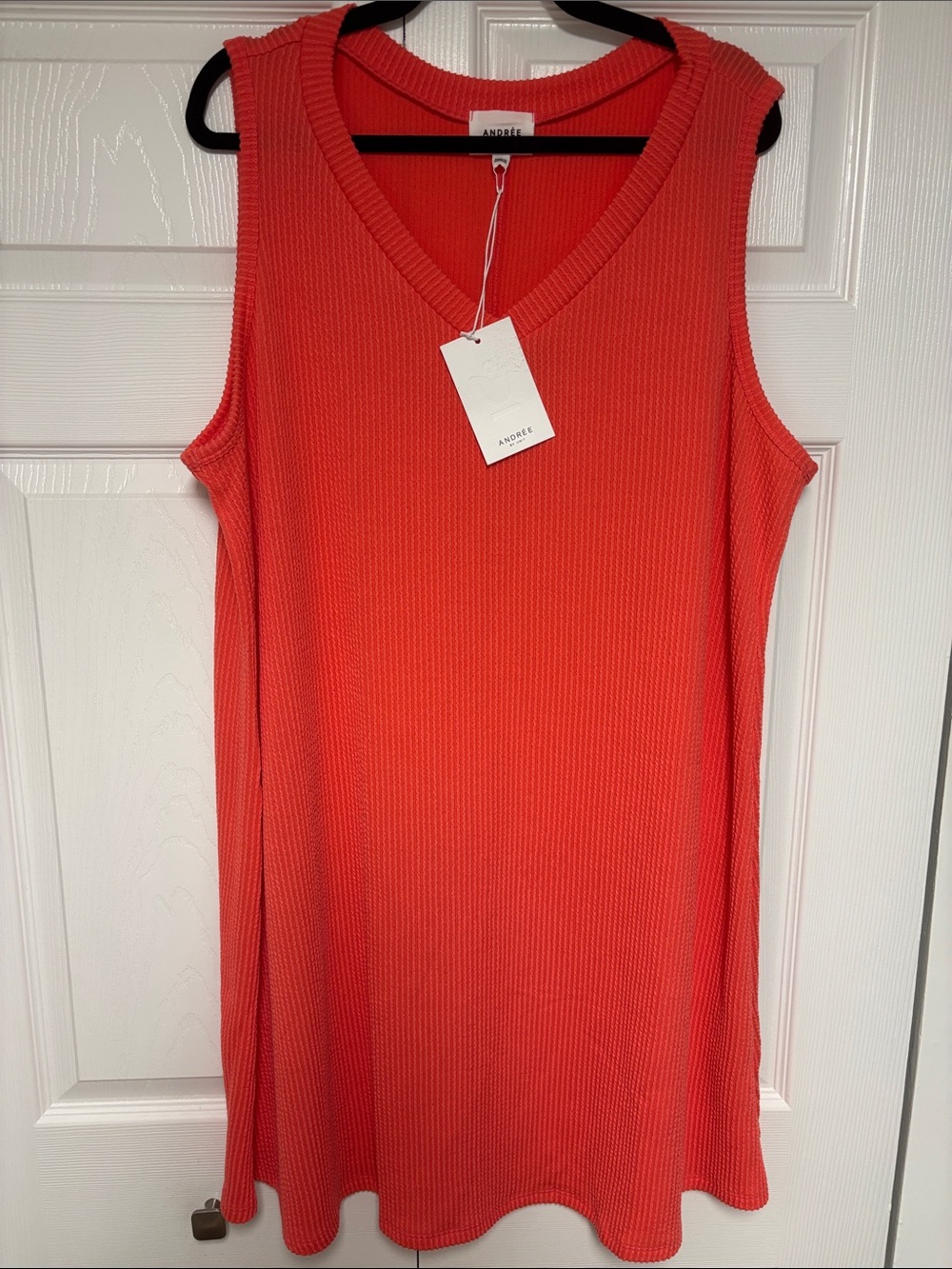 ANDREE BY UNIT Sleeveless Ribbed Midi Dress in Coral Red
